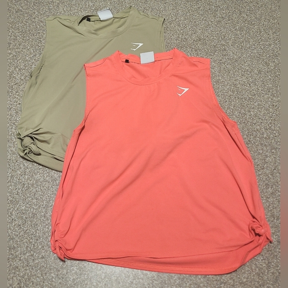 Womens Gymshark Lot Of 2 Cropped Tanks Size Small - Picture 1 of 6
